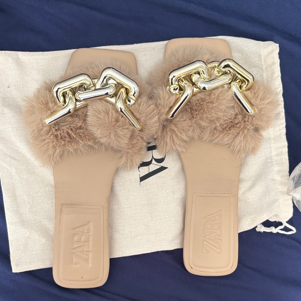 Zara Women's Brown Fur Gold Chain Sandals